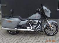 hdstreetglide202429900_small.jpg